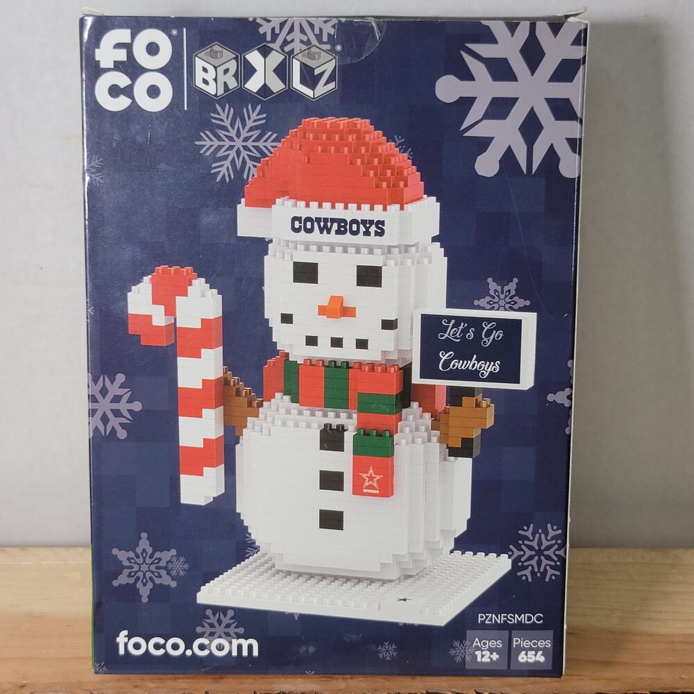 NFL FOCO Dallas Cowboys Snowman Brxlz 5" Tall - 654 Pieces
